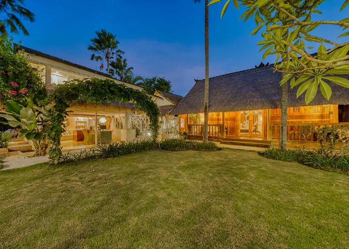 Kalis, 10br, Sleeps 24, Perfect For Groups, Value Villa Seminyak (Bali)