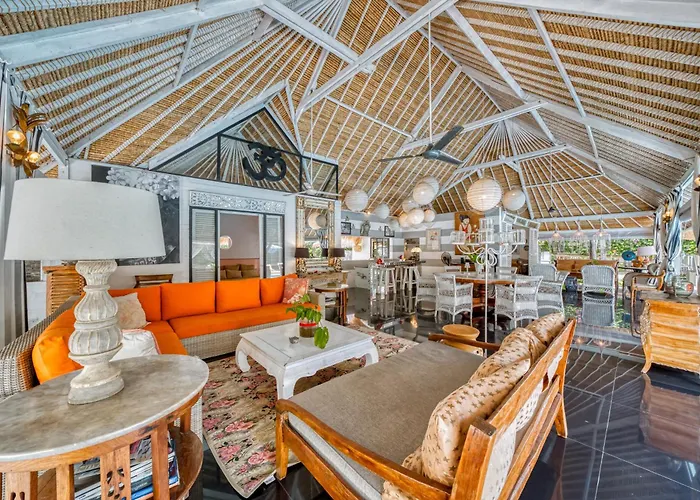 Villa Kalis, 10br, Sleeps 24, Perfect For Groups, Value Seminyak (Bali)