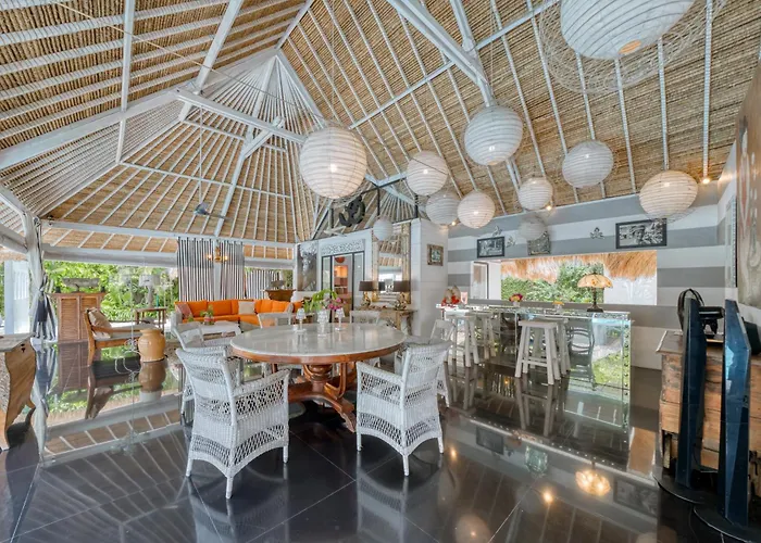 Kalis, 10br, Sleeps 24, Perfect For Groups, Value Seminyak (Bali)