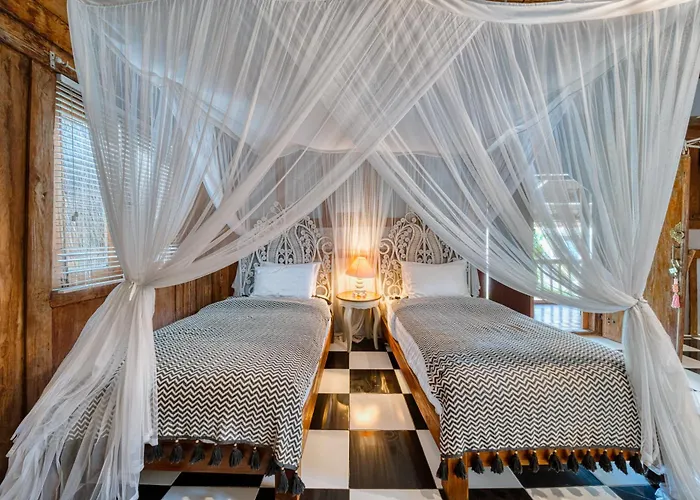 Kalis, 10br, Sleeps 24, Perfect For Groups, Value * Seminyak (Bali)
