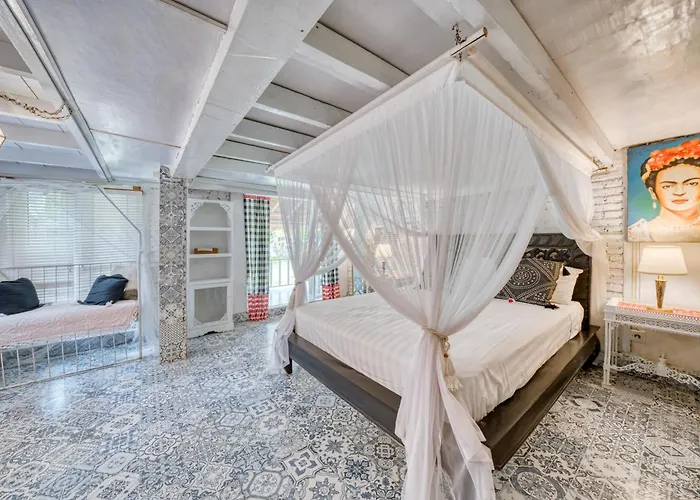 Kalis, 10br, Sleeps 24, Perfect For Groups, Value Villa Seminyak (Bali)